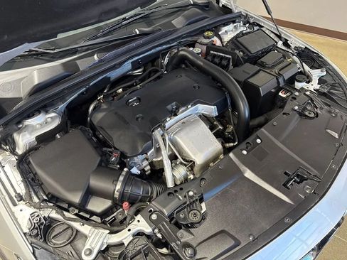 Used 2018 Buick Regal Essence w/ Sights and Sounds Package AWD/4WD image 64