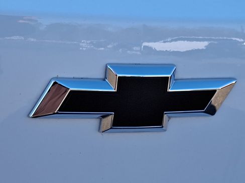 Used 2021 Chevrolet TrailBlazer LT w/ Sun and Liftgate Package image 17