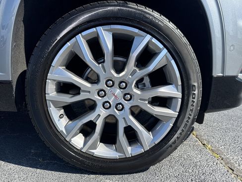 Used 2024 GMC Acadia Denali w/ Super Cruise Package image 14