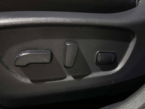 Used 2020 Nissan Rogue SL image 25