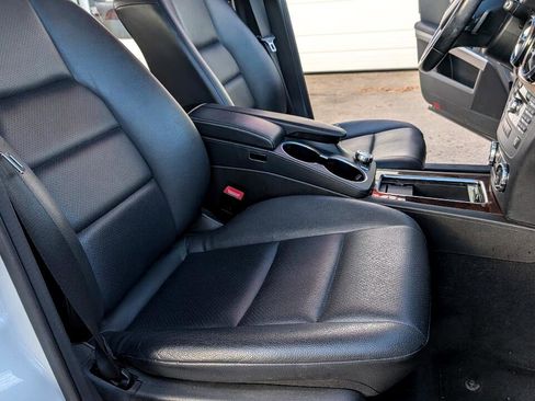 Used 2013 Mercedes-Benz GLK 350 4MATIC image 13