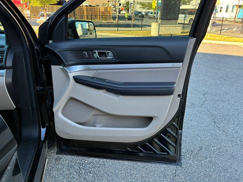 Used 2018 Ford Explorer 4WD image 13