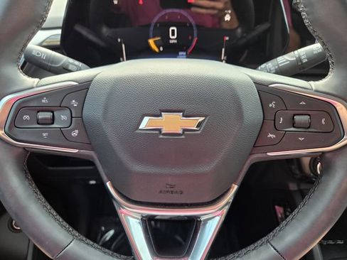Certified 2025 Chevrolet TrailBlazer LT w/ Convenience Package FWD image 36