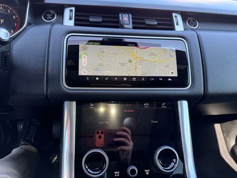 Used 2019 Land Rover Range Rover Sport HSE image 15