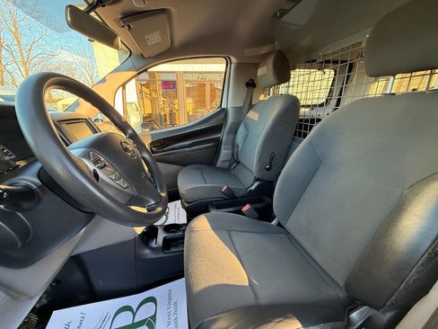 Used 2020 Nissan NV200 SV w/ Sliding Glass Door Package image 13