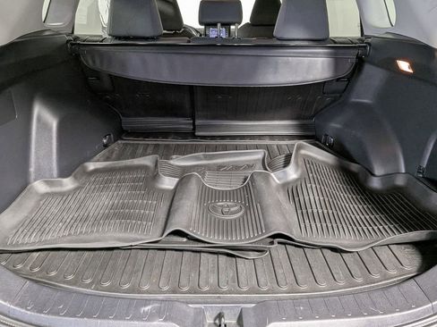 Used 2021 Toyota RAV4 XLE image 42