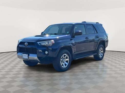 Used 2016 Toyota 4Runner Trail AWD/4WD image 3