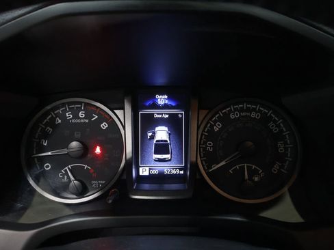 Used 2023 Toyota Tacoma TRD Sport image 41