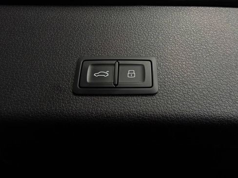 Used 2024 Audi Q8 e-tron Prestige AWD/4WD image 30