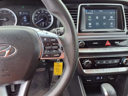 Used 2018 Hyundai Sonata SE image 12