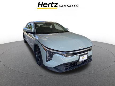 Used 2025 Kia K4 LXS image 1