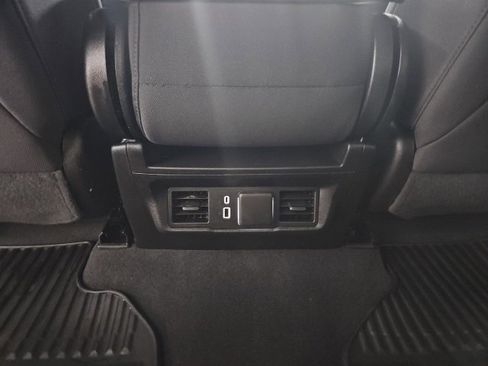 Used 2022 GMC Sierra 1500 SLE image 33