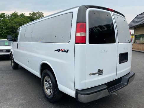 Used 2008 Chevrolet Express 3500 Extended Passenger w/ LT Preferred Equipment Group RWD image 7