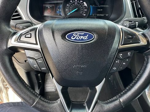 Used 2022 Ford Edge Titanium AWD/4WD image 24