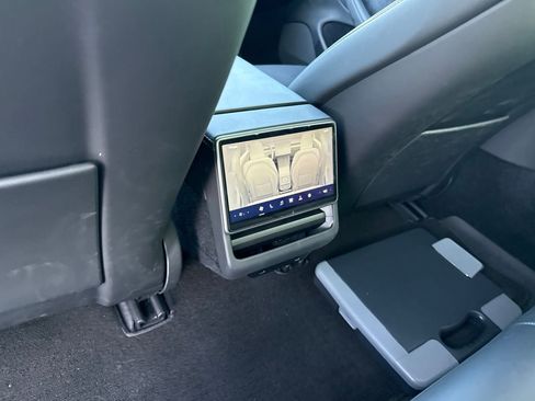 Used 2025 Tesla Model 3 Long Range AWD/4WD image 10