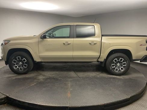 Certified 2024 Chevrolet Colorado Z71 w/ Z71 Convenience Package 2 image 4