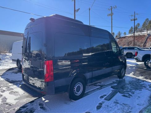 Used 2019 Freightliner Sprinter 2500 image 4