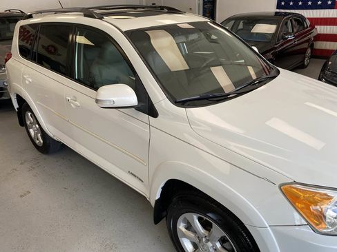 Used 2009 Toyota RAV4 Limited image 4