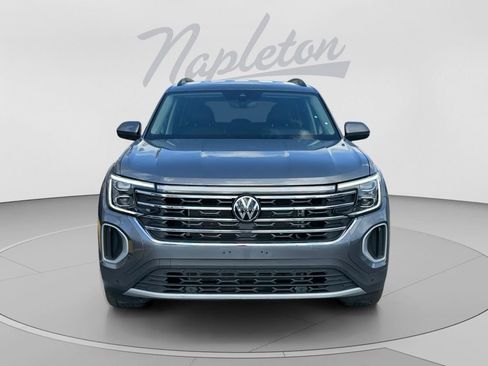 Used 2025 Volkswagen Atlas SE FWD image 9