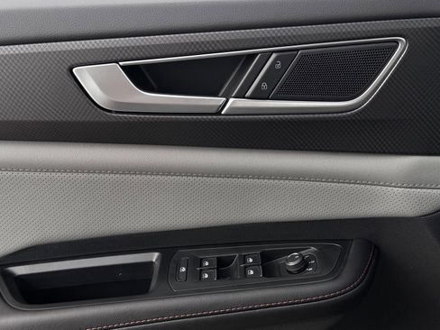 New 2026 Volkswagen Atlas Peak Edition image 25