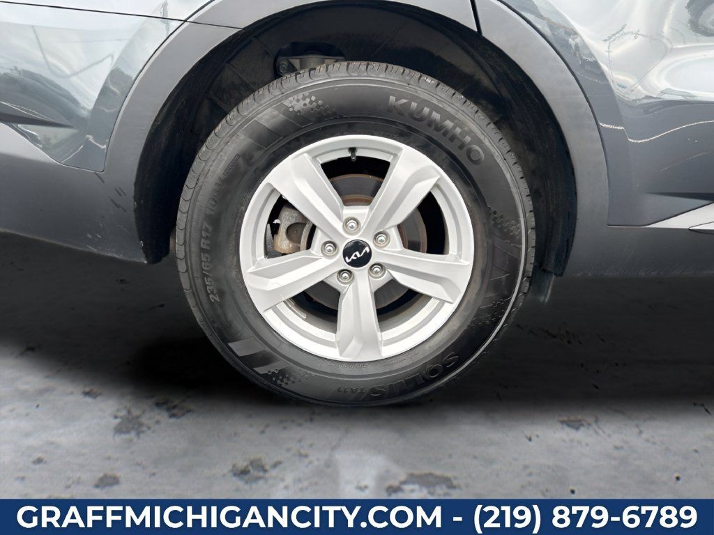 Used 2022 Kia Sorento LX FWD image 37