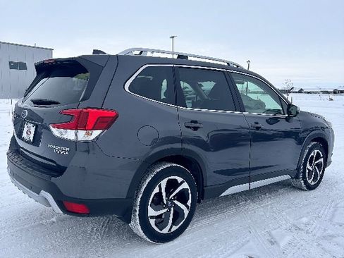 Used 2023 Subaru Forester Touring image 5