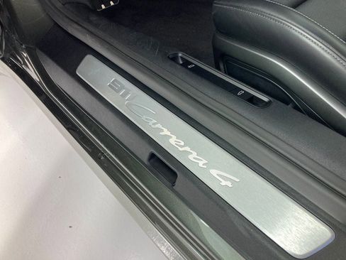 Certified 2021 Porsche 911 Carrera 4 image 7