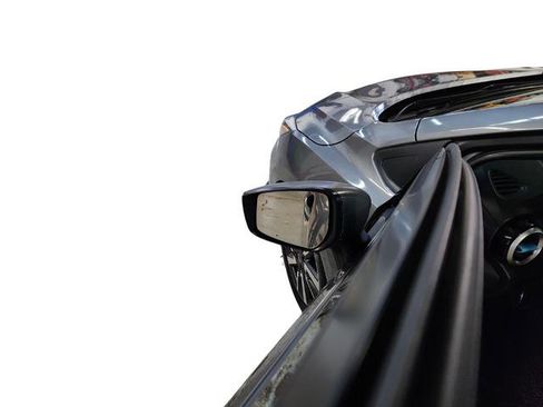 Used 2025 Nissan Versa SV image 9