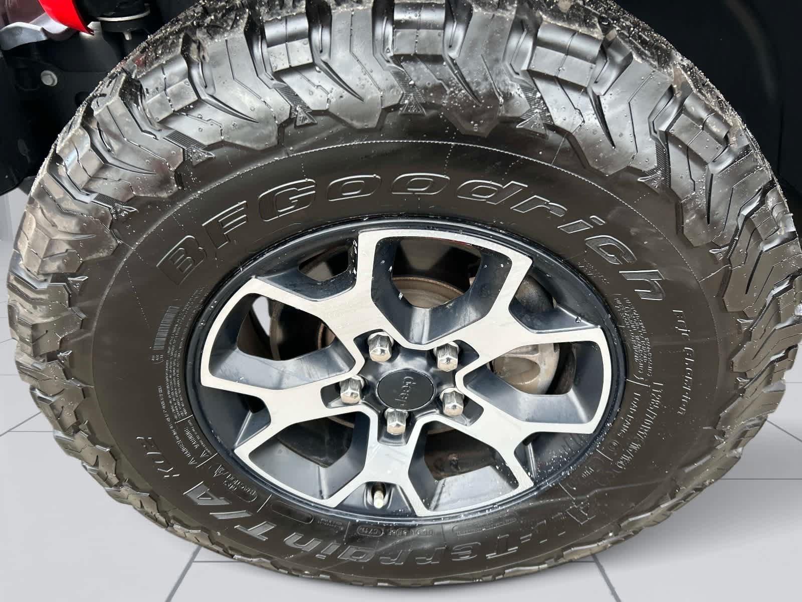 Used 2021 Jeep Wrangler Unlimited Rubicon AWD/4WD image 9