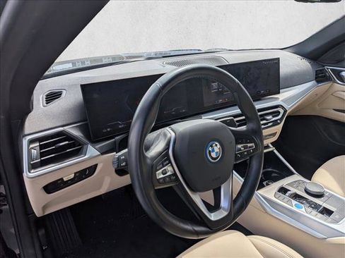 Used 2023 BMW i4 eDrive40 RWD image 9