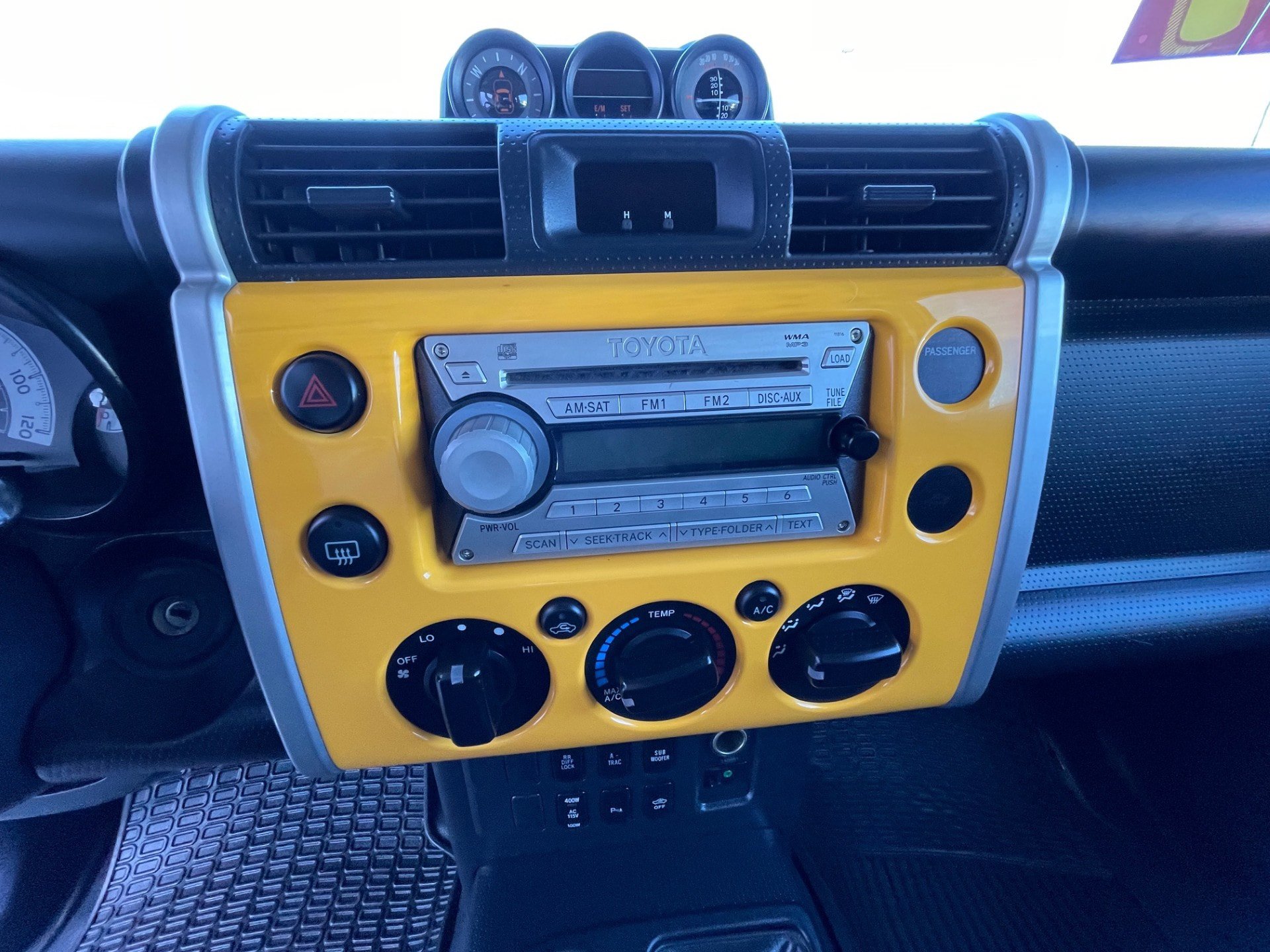 Used 2007 Toyota FJ Cruiser 4WD image 18