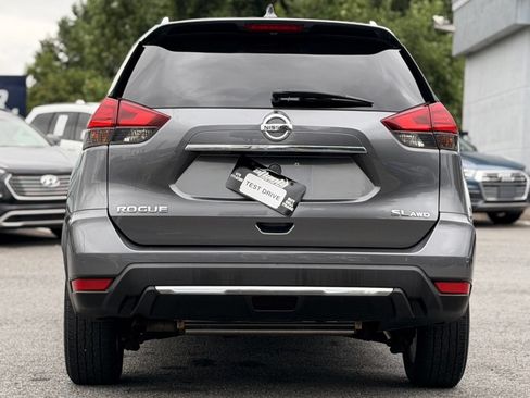 Used 2017 Nissan Rogue SL AWD/4WD image 4