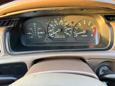 Used 1997 Toyota Camry LE image 11