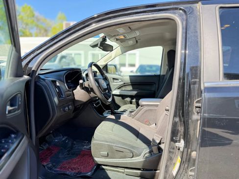 Used 2019 Chevrolet Colorado LT AWD/4WD image 9