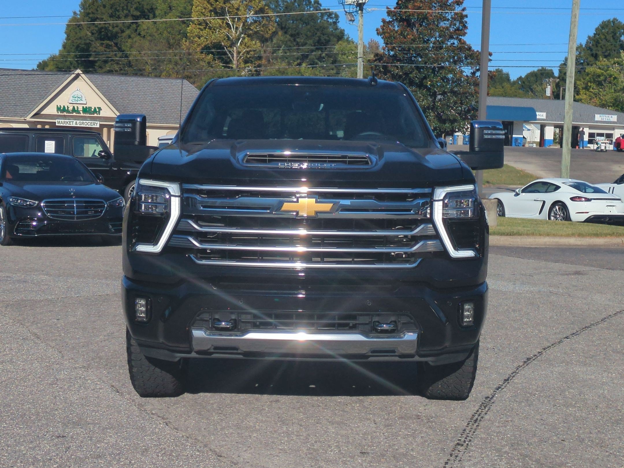 Used 2024 Chevrolet Silverado 2500 High Country w/ High Country Premium Package AWD/4WD image 8