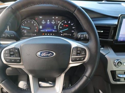 Used 2021 Ford Explorer XLT w/ Equipment Group 202A image 33