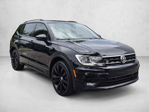 Used 2021 Volkswagen Tiguan SE R-Line FWD image 3