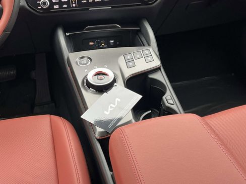 New 2026 Kia Sportage SX Prestige AWD/4WD image 17