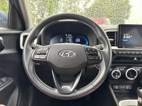 Certified 2023 Hyundai Venue Limited FWD image 14