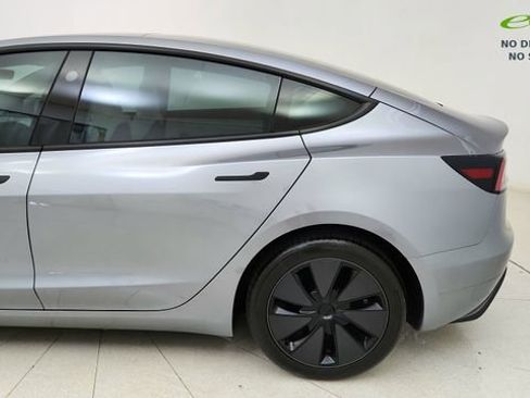 Used 2025 Tesla Model 3 RWD image 11