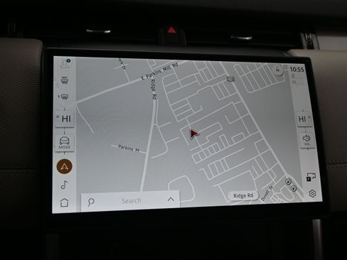 Certified 2025 Land Rover Discovery Sport Dynamic SE image 14