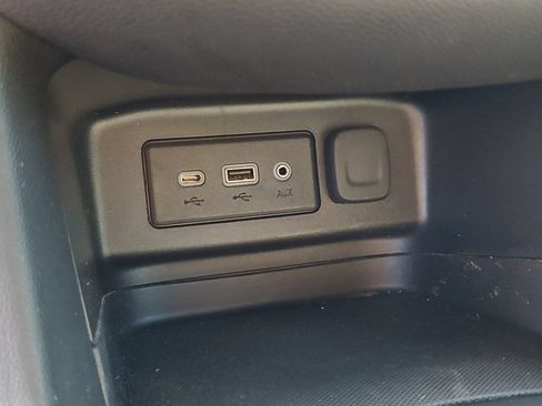 Used 2023 Chevrolet Equinox RS AWD/4WD image 25