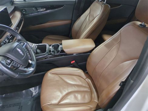 Used 2022 Lincoln Nautilus Reserve w/ Equipment Group 201A image 12