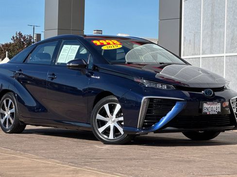 Certified 2019 Toyota Mirai image 2