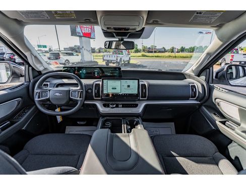 New 2025 Ford Expedition Active AWD/4WD image 10