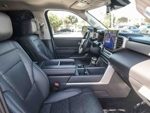 Used 2024 Toyota Tundra Limited AWD/4WD image 15
