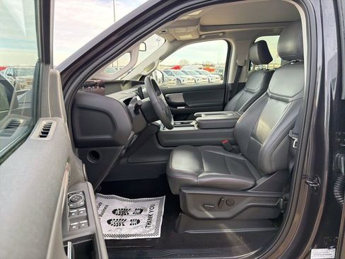 Used 2025 Ford Expedition Max Active image 11