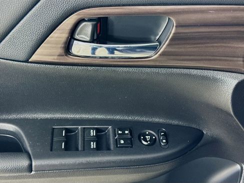 Used 2017 Honda Accord EX image 21