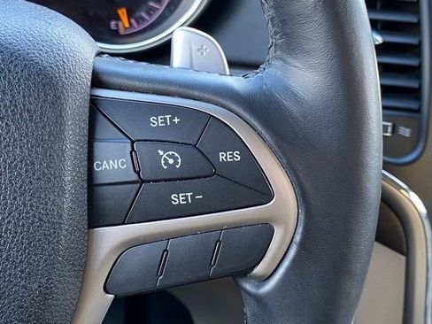 Used 2016 Jeep Grand Cherokee Laredo w/ Quick Order Package 23E image 23