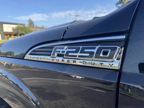 Used 2016 Ford F250 Platinum w/ FX4 Off-Road Package AWD/4WD image 11
